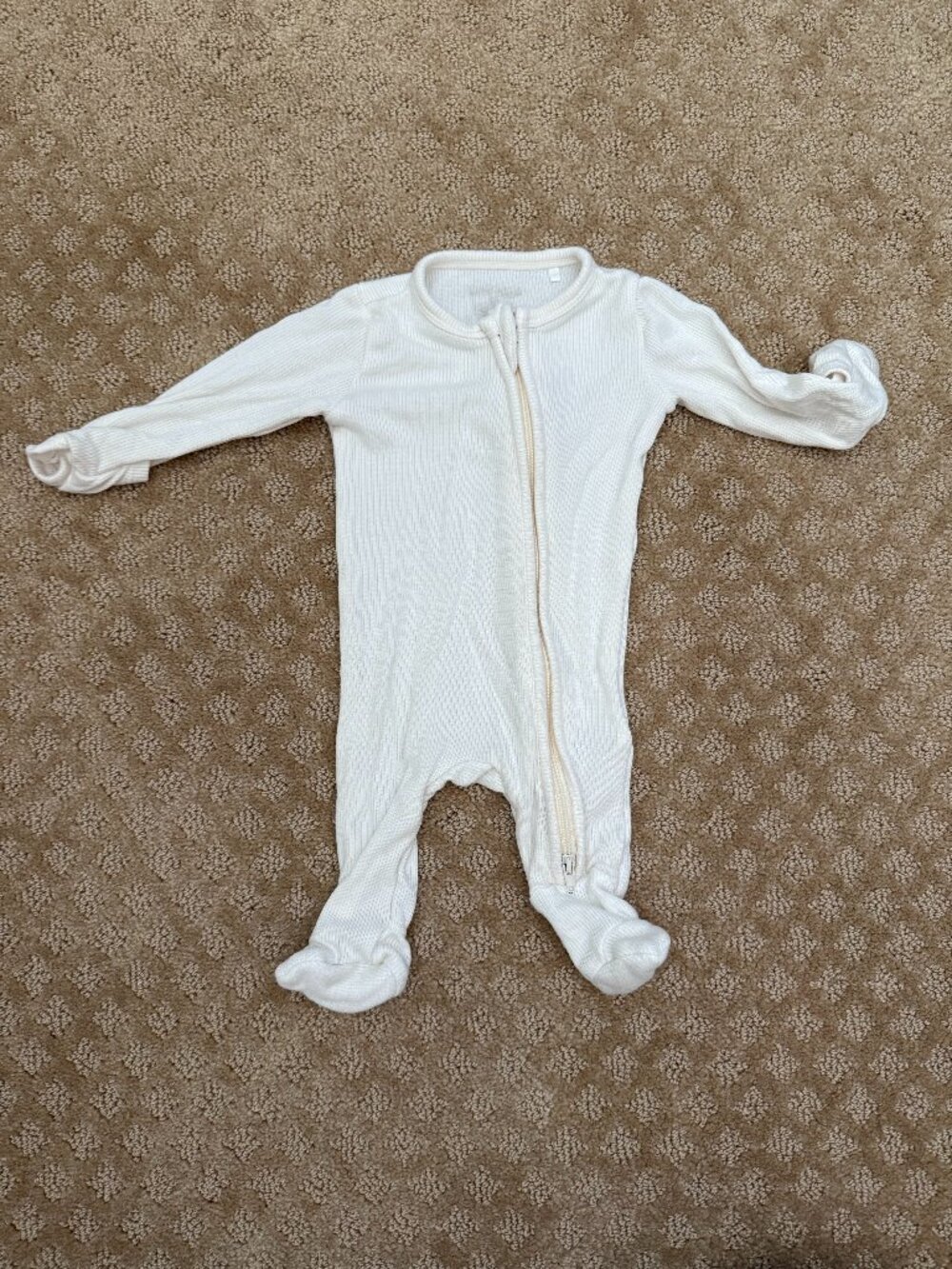 Angel Dear Ribbed Footie - Cream - Newborn (NB)